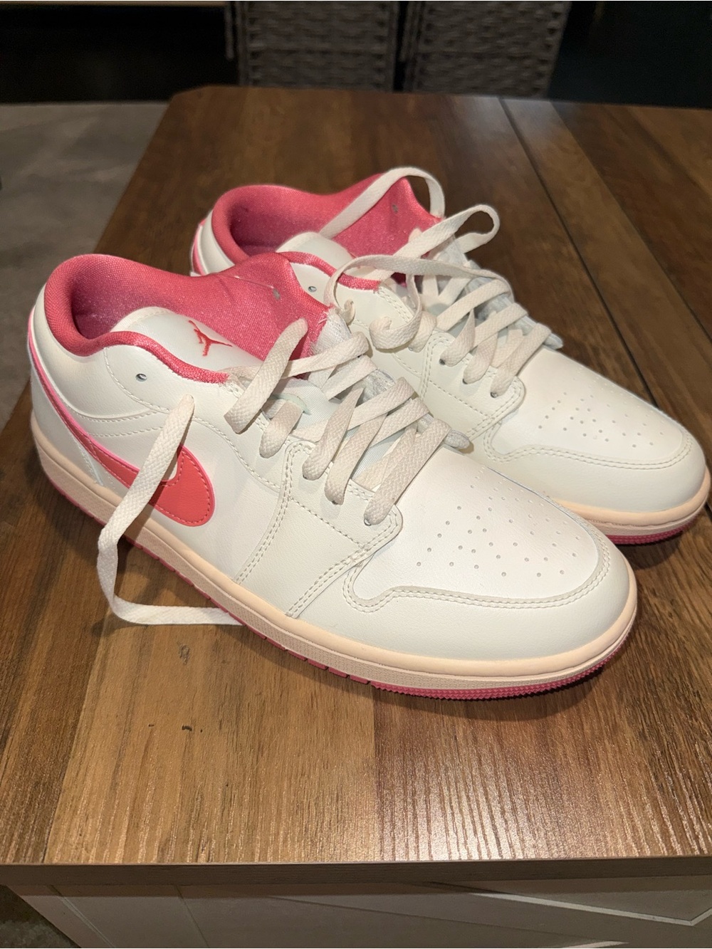 Nike Women’s White and Pink Low-Top Sneakers